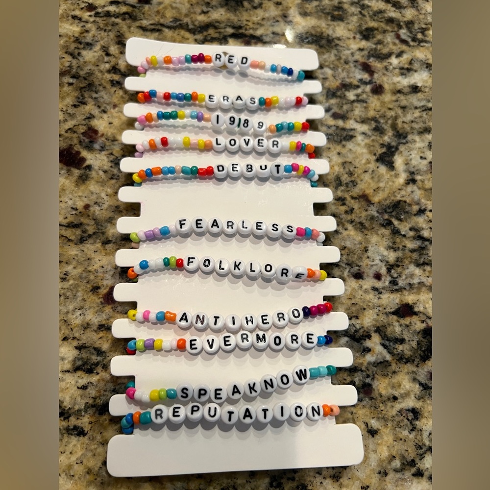 Taylor Swift Friendship Bracelets